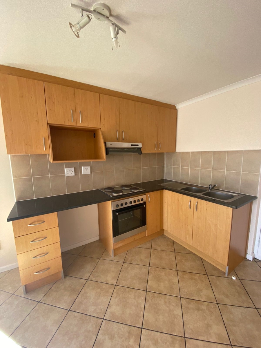 To Let 2 Bedroom Property for Rent in Whispering Pines Western Cape